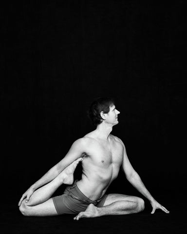 Rusty Wells Eka Pada Rajakapotasana Var